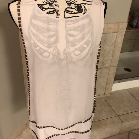 Shirt - Picture 1 of 3